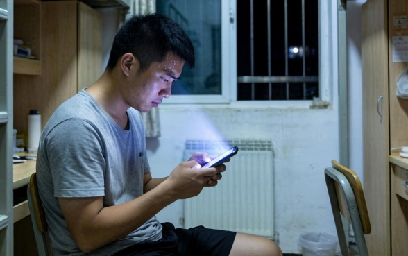 下面口子上痒有绿色的东西，深入剖析五个贷款10万比较容易的口子