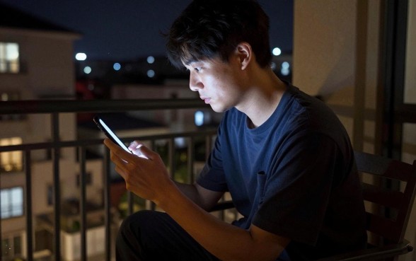 满18岁能借钱的app,规整5个无视黑花半夜下款的网贷口子