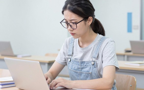 最近比较容易下的网贷有哪些，规整5个极速审核的网贷app