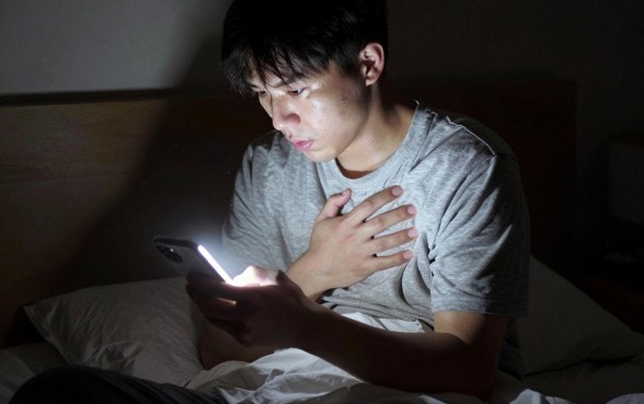 征信黑花了会发短信吗，遴选五个无视黑白必下款的网贷口子